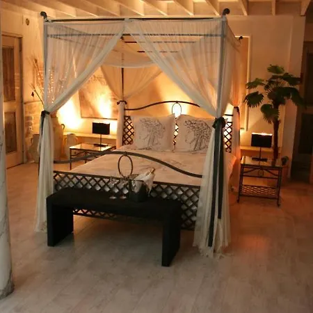 Onassis Bed & Breakfast *